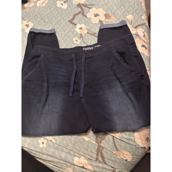 Signature by Levi Strauss Pants - 5 FOR $15 Levi Strauss & co  XL joggers